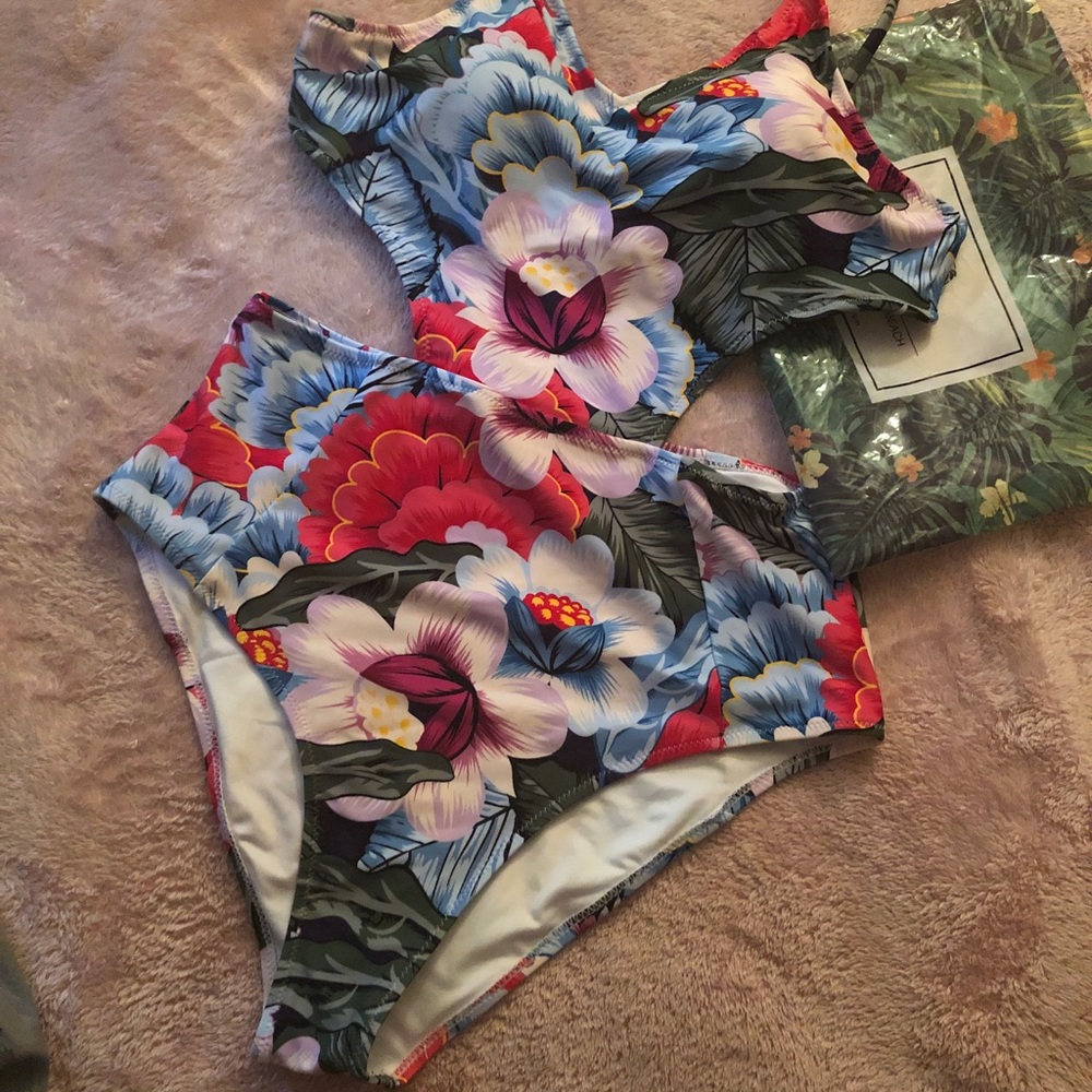 Cupshe swimsuit